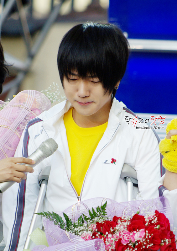 [PIX+CAP] 080510 HOPE TV 24 (YESUNG WAS INJURED) E0069205_4827bf2c0f808