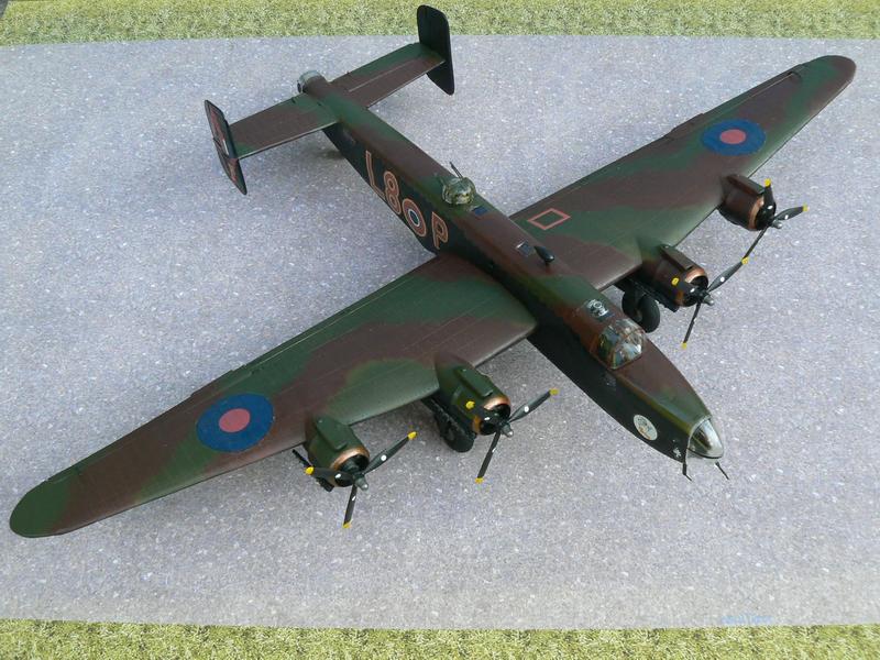 Halifax de Airfix au 72ème - Page 2 Halifax_01