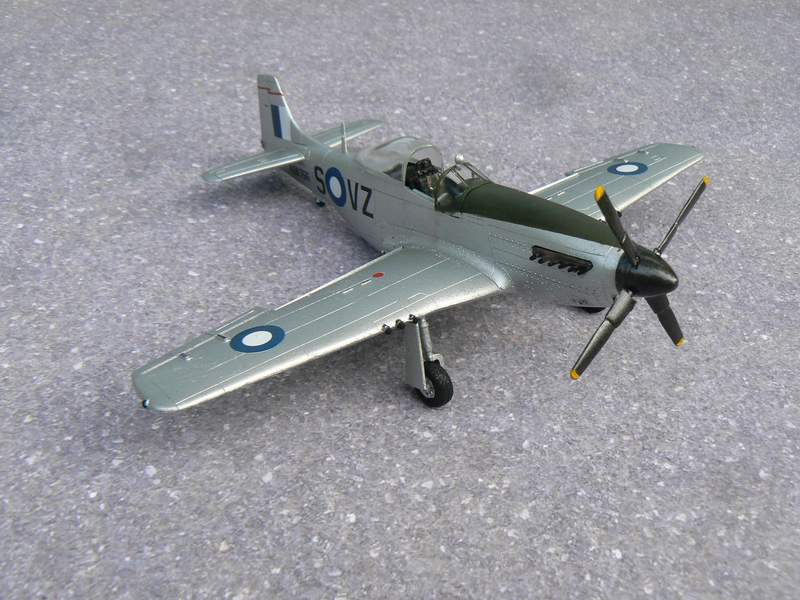 P51-D "Mustang de Academy au 1/72 P51-d_01