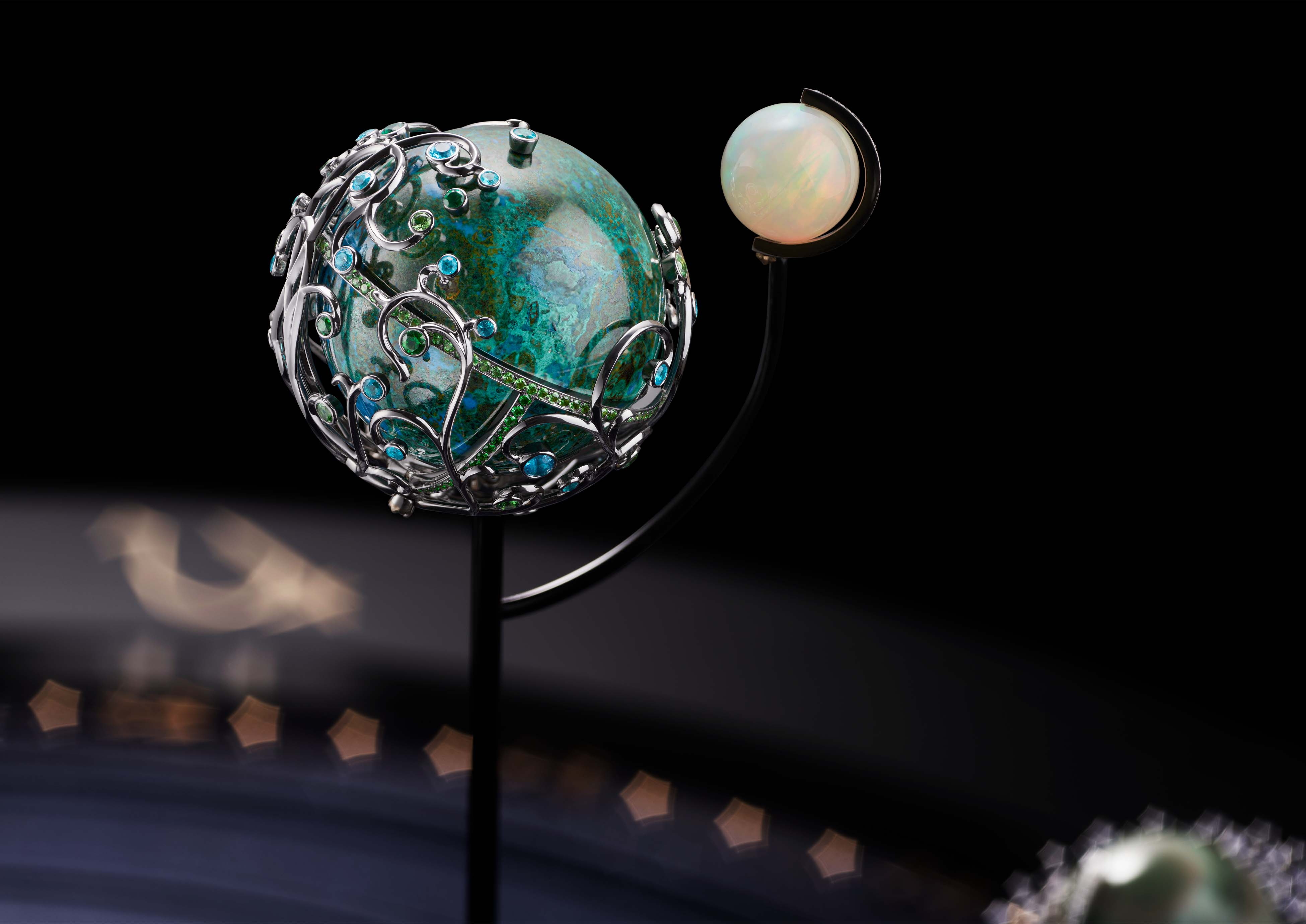 authentic watches - Watches & Wonders Geneva 2023 - Page 7 Van-Cleef-Arpels-Planetarium-Automaton-005