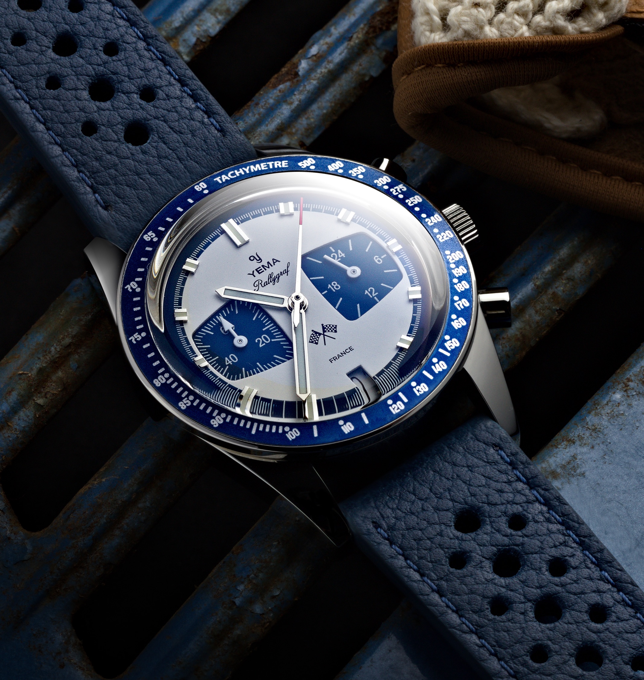 Yema's new Rallygraf Meca-Quartz Chronograph 23yemarally5