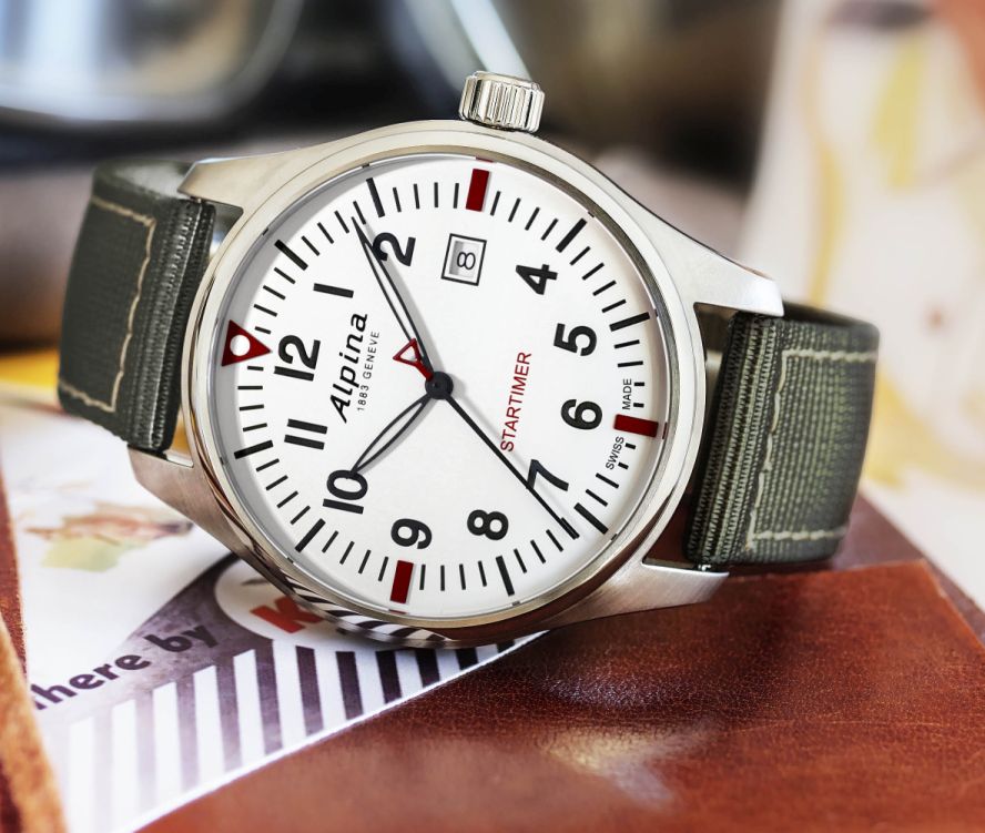 Alpina's new Startimer Pilot Quartz  Alpaquar2