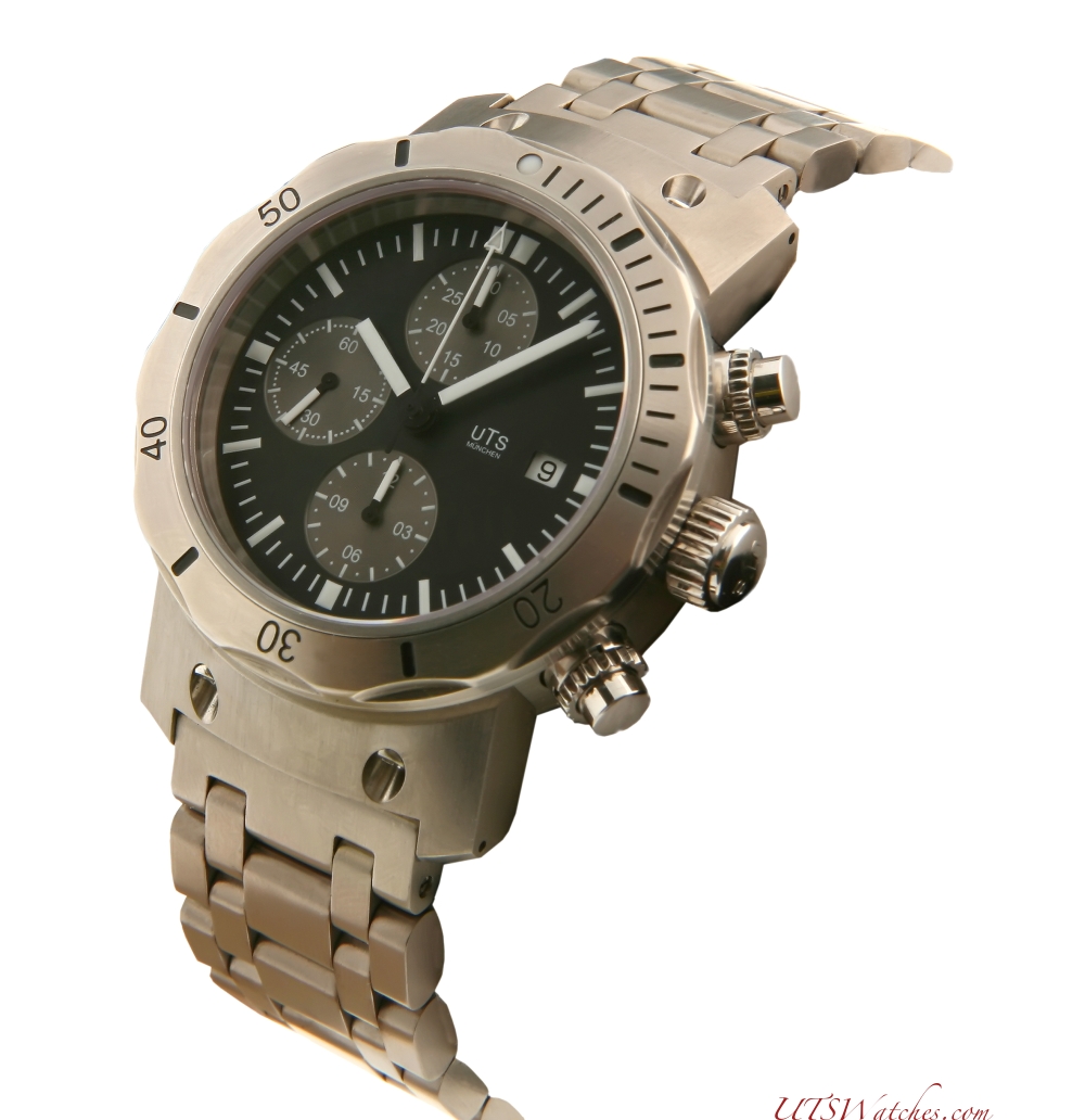 UTS 600 Meters Divers Chronograph Chronuts3