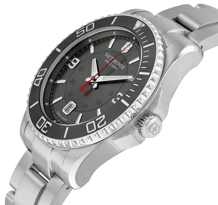 Victorinox Swiss Army's new Maverick Automatic Vsamav2