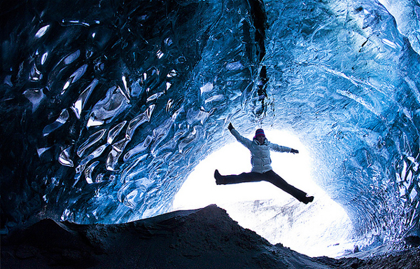 ΦΟΒΕΡΕΣ ΕΙΚΟΝΕΣ: Svmnafellsjvkull - Μέσα στο παγωμένο γαλάζιο! Icecave9