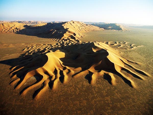 Η πιο αφιλόξενη έρημος στον κόσμο! Dunes1