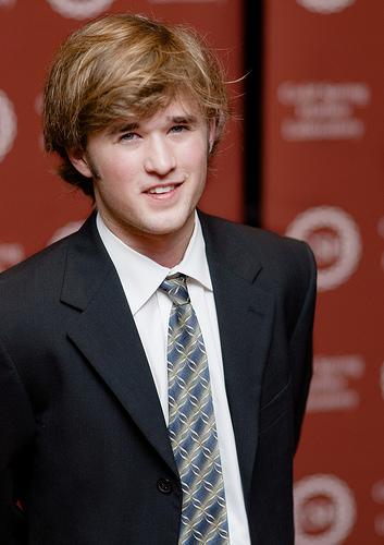 Galeria de personajes~ - Página 4 Carpe-icthus-haley-joel-osment