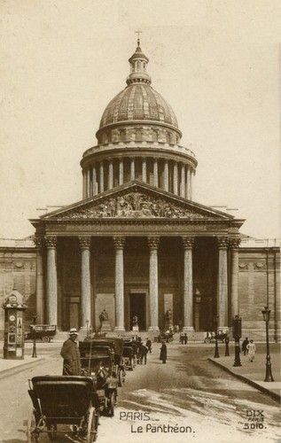 LE PALAIS DU LOUVRE(histoire)+LA PLUS BELLE AVENUE DU MONDE+LA SEINe+LE PANTHÉONE+ 1900