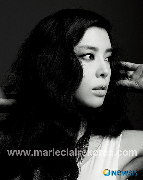 Stars sur MarieClaire Septembre 09 ( Kim Min Sun, Jung Il Woo, Kim Hee Sun ) 20090818110706.330.0