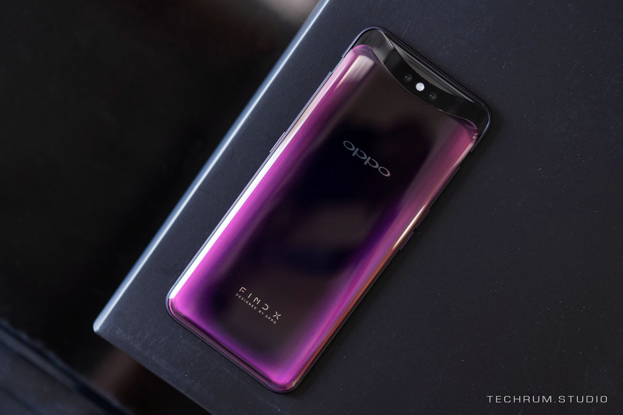 Mở hộp và trên tay "siêu phẩm" OPPO Find X: Smartphone có thiết kế đẹp nhất hiện tại Hk7uD