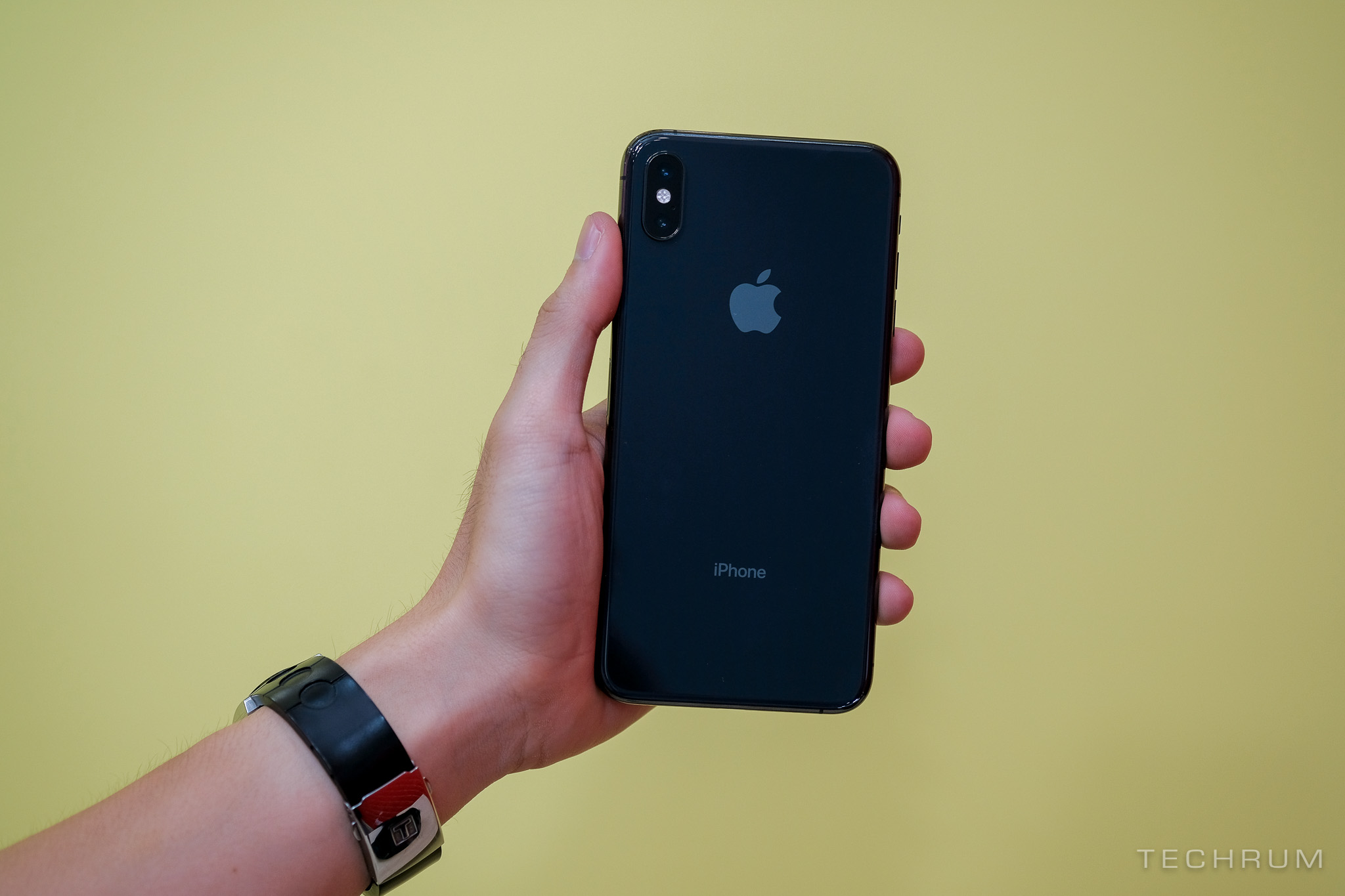 iPhone Xs/Xs Max về Việt Nam từ rất sớm, có bản 2 sim "vật lý" MxMHg