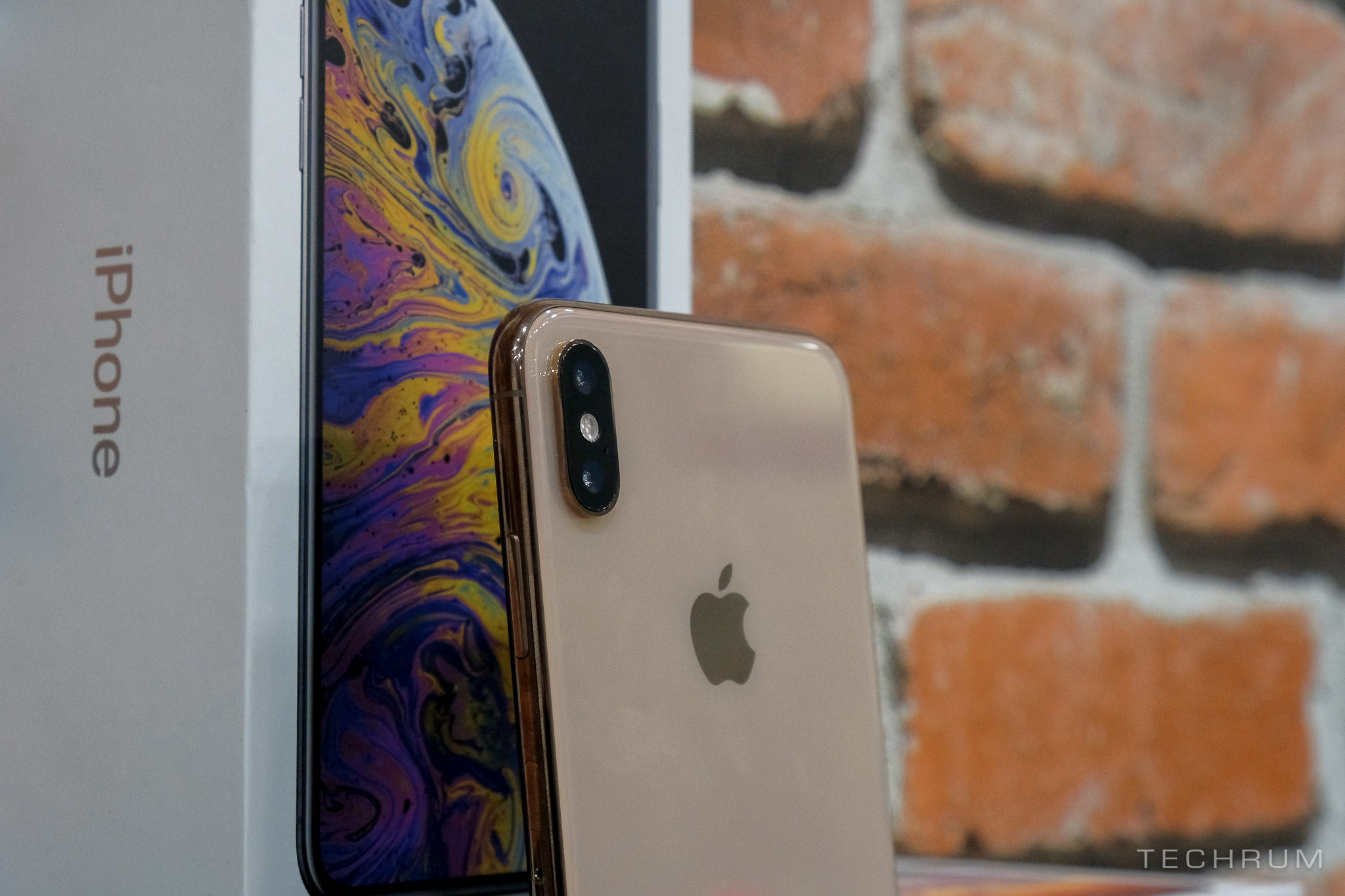 iPhone Xs/Xs Max về Việt Nam từ rất sớm, có bản 2 sim "vật lý" MxlKl