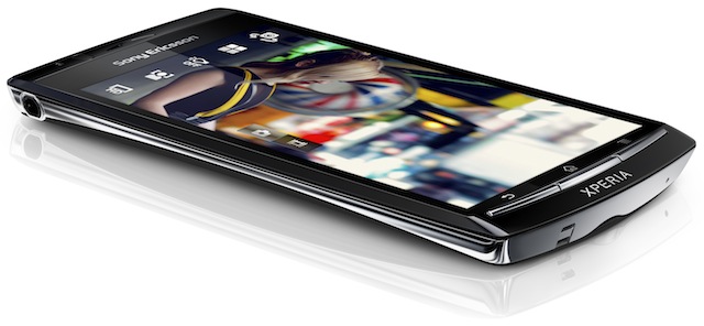 [CES 2011] Sony Ericsson Xperia Arc chính thức ra mắt: siêu mẫu 8,7mm Tinhte.vn_4d253df449dac_Xperia_arc_Black_1