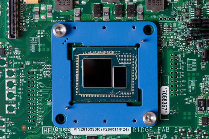 Quá khứ, hiện tại và tương lai của CPU dưới góc nhìn của Intel và AMD 2555866_Intel_Irisi_Pro