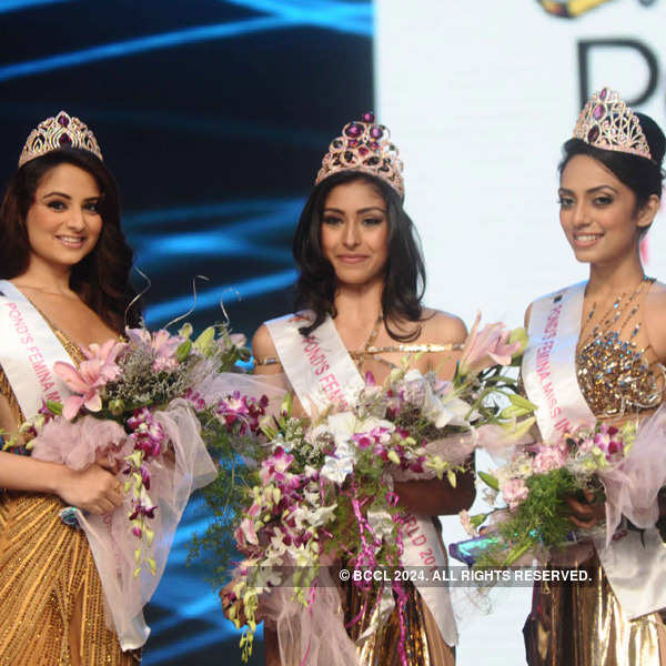  ★♔★Sobhita Dhulipala★♔★ (INDIA 2013) L-R-Zoya-Afroz-2nd-runner-up-Navneet-Kaur-Dhillon-Miss-India-2013-and-Sobhita-Dhulipala-1st-runner-up-pose-for-the-lensman-during-the-Ponds-Femina-Miss-India-2013-beauty-pageant-held-at-Yash-Raj-Studios-in-Mumbai-on-March-24-2013