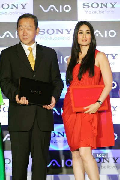 Kareena Kapoor - Sony Kareena-Kapoor-at-the-launch-of-new-range-of-Sony-Vaio-laptops