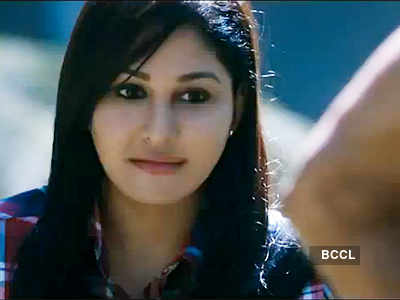 تحميل الفيلم الهندى commando one man army 2013 Pooja-Chopra-looks-pretty-in-a-still-from-the-film-Commando-A-One-Man-Army