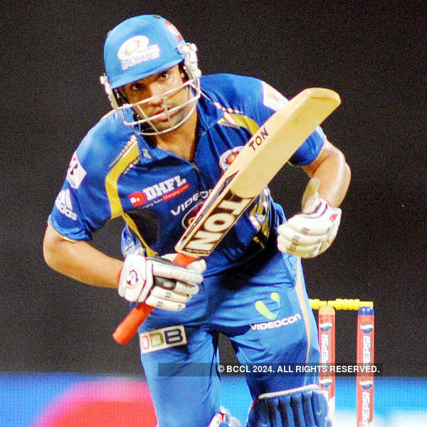 Legends Tour || 3rd OD || Roaring Warriors vs Cosmos || 08-May-2013 - Page 16 3-against-Kings-XI-Punjab-Rohit-reached-his-fifty-off-just-28-balls-and-his-knock-was-studded-with-6-sixes-and-6-fours-and-he-scored-27-runs-off-the-last-over-bowled-by-his-counterpart-David-Hussey-