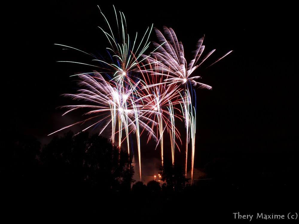  Premier Feu d'artifice ( avis et conseil ) - Page 2 P7133402%281%29