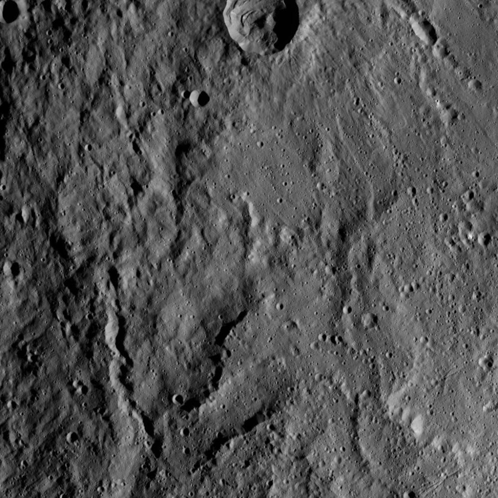 Mission Dawn/Ceres - Page 3 PIA19899_modest