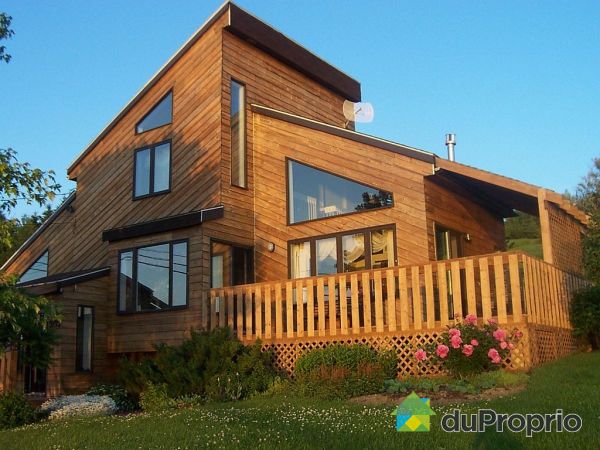 Choisisez votre maison préférée Facade-maison-a-un-etage-et-demi-a-vendre-la-baie-quebec-province-big-2875825