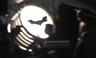 ***BATMAN BEGINS PHOTOS DE TOURNAGE*** Batsignal_chicago3