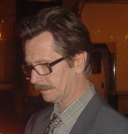 ***BATMAN BEGINS PHOTOS DE TOURNAGE*** Oldman_chicago1