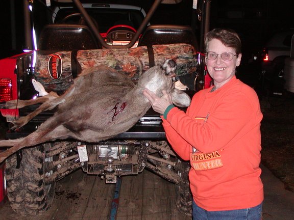 How many of ya'll use your Rhino to Deer Hunt? And what Christmas%20Doe%202008%20002