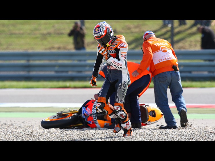 MotoGP Assen Holanda Junio del 23/26 Stoner_crash002_slideshow