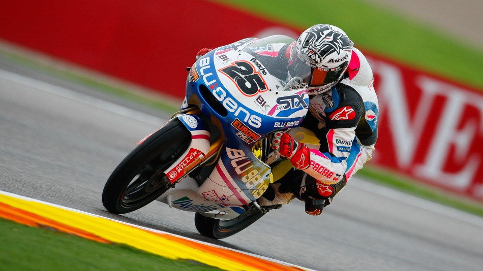 Viñales se lleva el warm up en mojado  _46x2479_slideshow_169