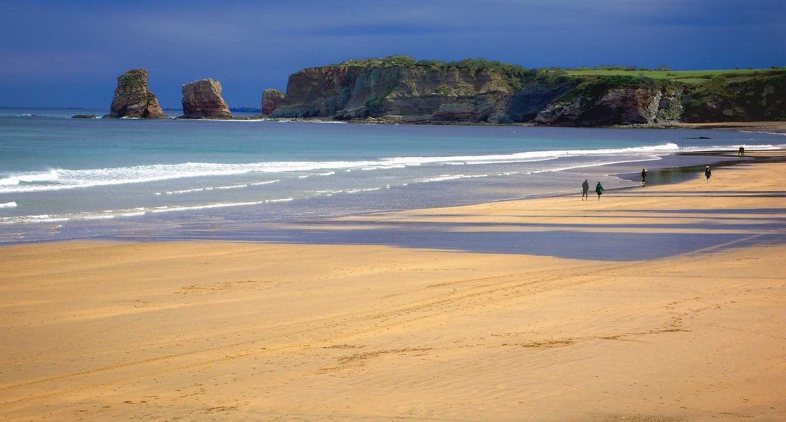 Szpanujemy ładnymi zdjęciami z odgrywanego przez nas kraju - Page 2 11_hendaye