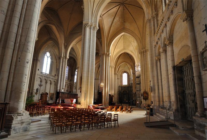 Bon Mardi 6579_cathedrale-saint-pierre_poitiers