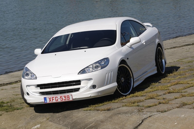 PEUGEOT 407 COUPÉ 2.7 HDi PLINE