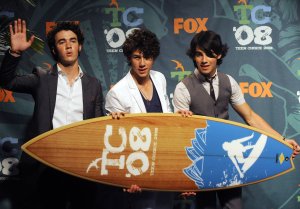 Teen Choice Awards Jonas_Brothers_win_big_at_Teen_Choice