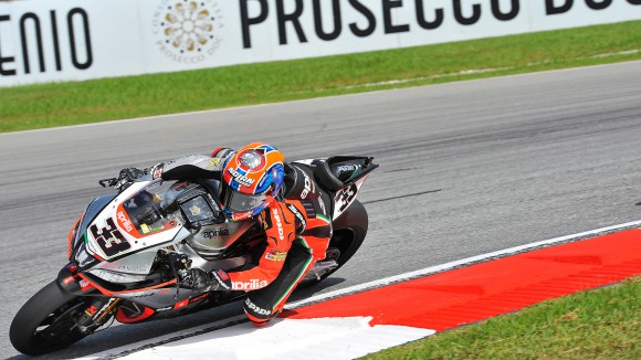 Victoria de Melandri en la primera salida de WSBK en Sepang Hl_wsbk_race1_action_big