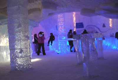   .....     Ice_hotel_18