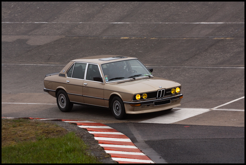 YOUNGTIMERS Club @ Montlhery - 28 avril 2012	 - Page 2 1335730052