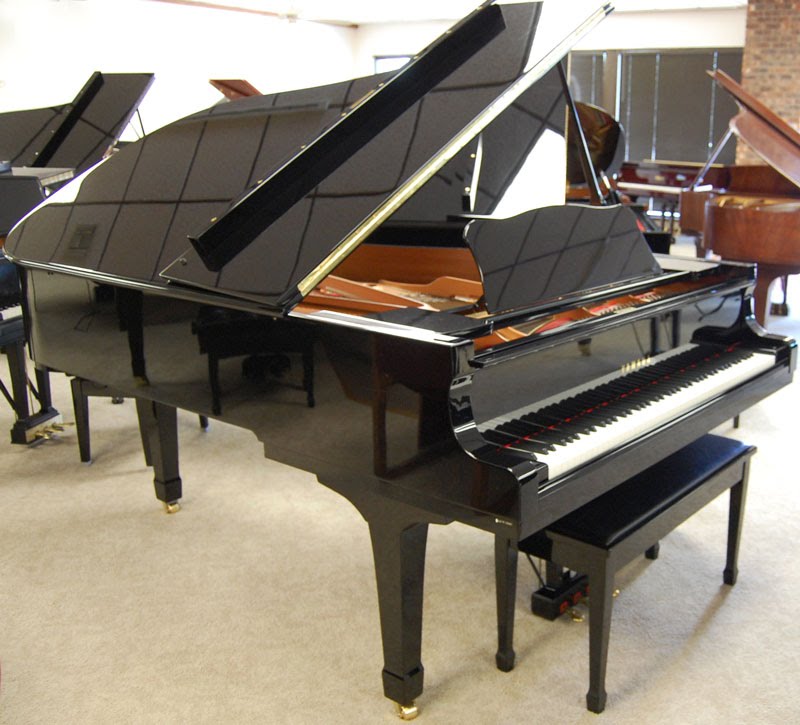 Đàn piano cũ giá rẻ các model trong những ngày cuối năm Cap-nhat-dan-piano-cu-gia-re-thang-122015