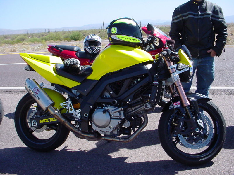 Una foto de mi 2005 SV650... 301605736