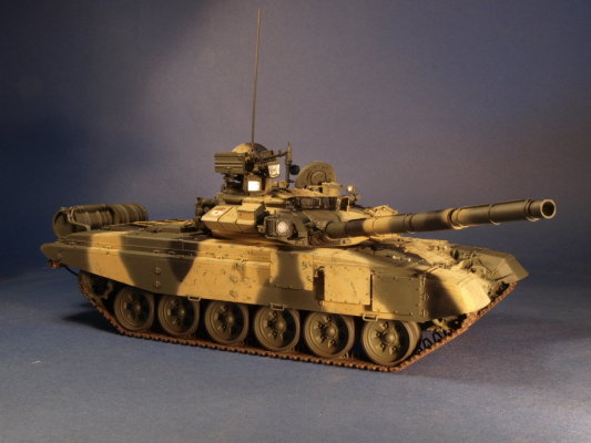 Zvesda 1/35 T-90 408962025