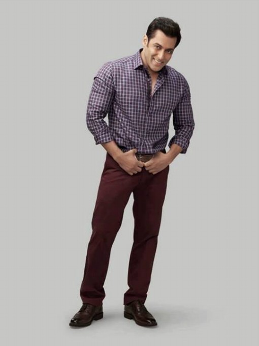 صور سالمان خان يعرض تشكيلة ملابس رجالية لعاماي 2013و 2014 Salman-khan-photoshoot-for-splash-fashionable-winter-clothes-collection-mens-wear-suits-6