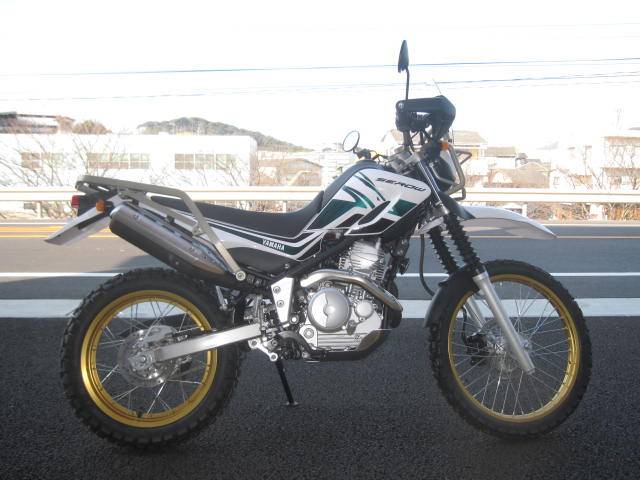 Yamaha XT 250 SEROW versión "TOURING" 8800514B3012092300100