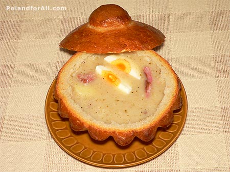 شوربة الاحلام Polish-zur-zurek-traditional-sour-soup-with-eggs-and-kielbasa