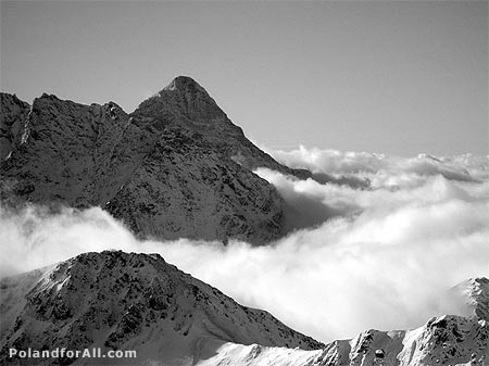 تأملوا جمال الغيوم Tatra_mountains_poland_peaks_clouds