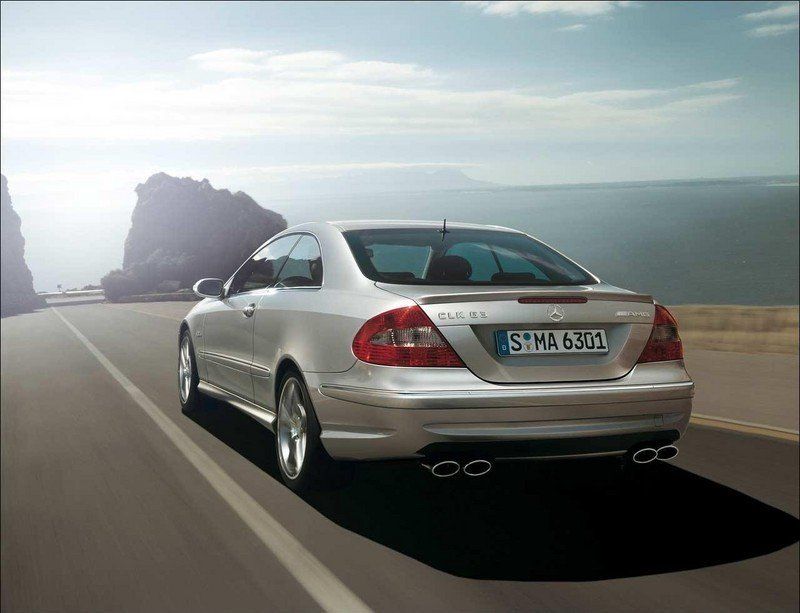 كم كلمة عن مارسيدس 2006-mercedes-clk-63-amg-19_800x0w