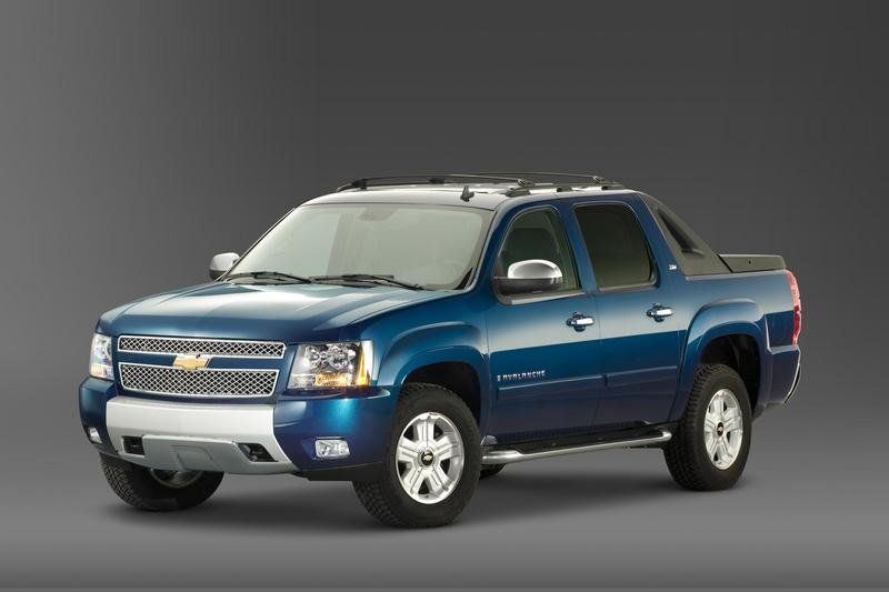 سيارة جينيرال موتور القوية والشديده والرياضية ( افلانش 2010 ) .... 2008-chevrolet-avalanche-2_800x0w