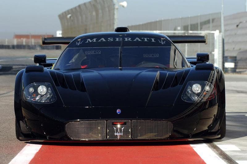  2009    First-maserati-mc12-_800x0w