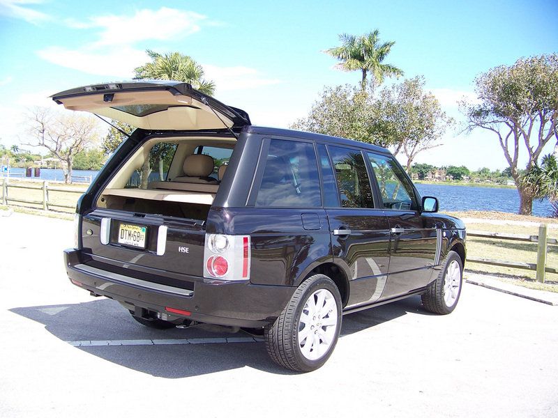 الى عشاق الدفع الرباعي Range Rover HSE 2009 2009-range-rover-hse-10_800x0w