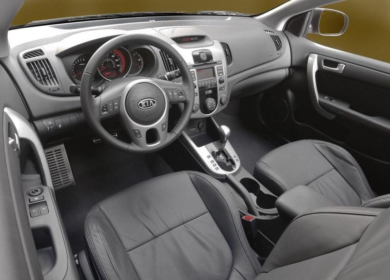 صور kia 2010 الجديدة Kia-forte-koup-34_800x0w