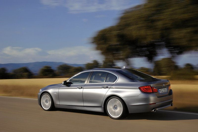  ×!! BMW 5-Series !!× 2011-bmw-5-series-sedan-10_800x0w